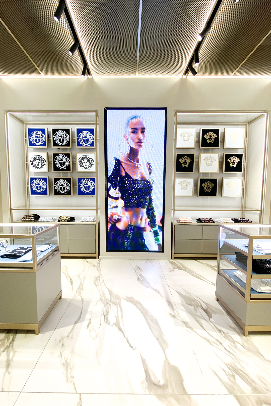 Versace Las Vegas, Photo of Versace store in the Forum Shop…
